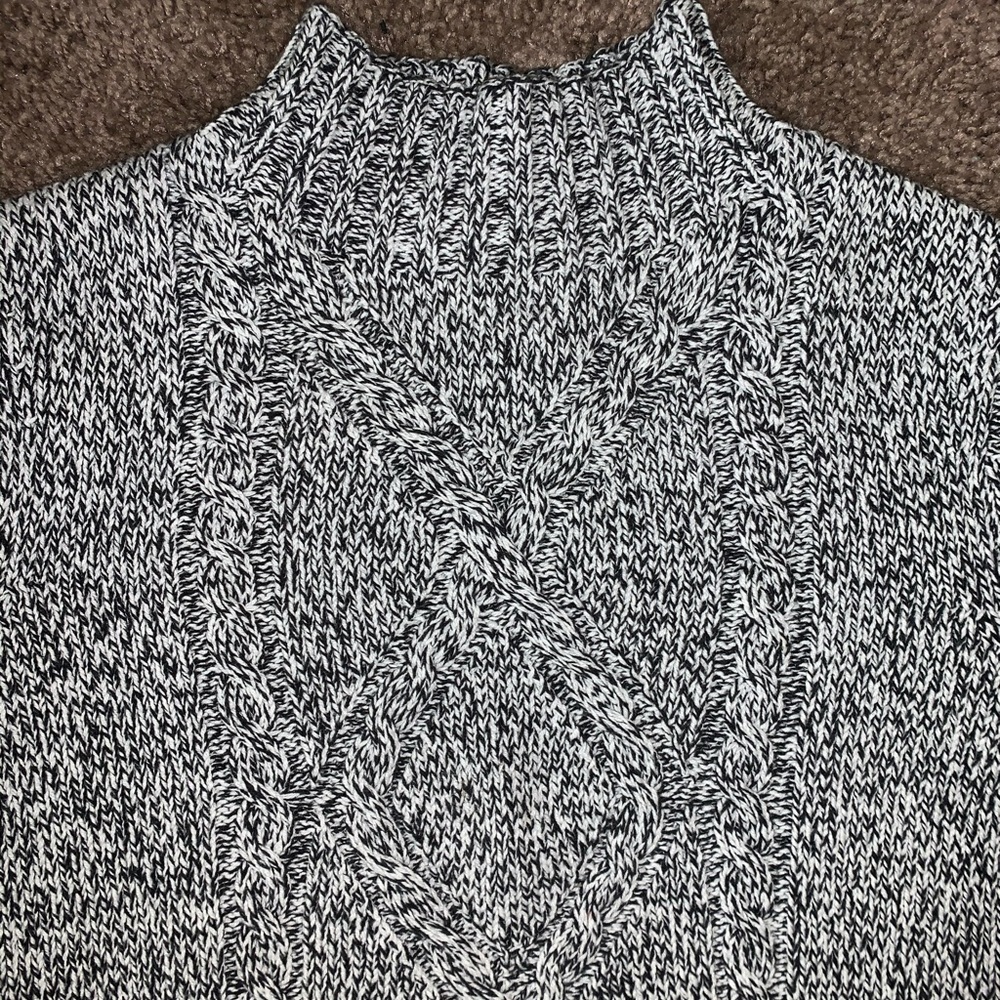 Liz Claiborne Knit Sweater - Picture 7 of 8
